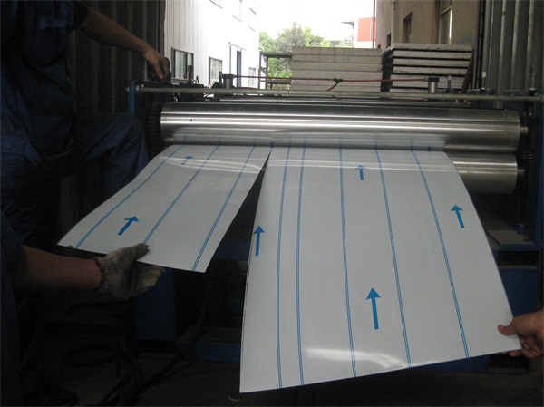 ������2015��Ԫ���ż�֪ͨ